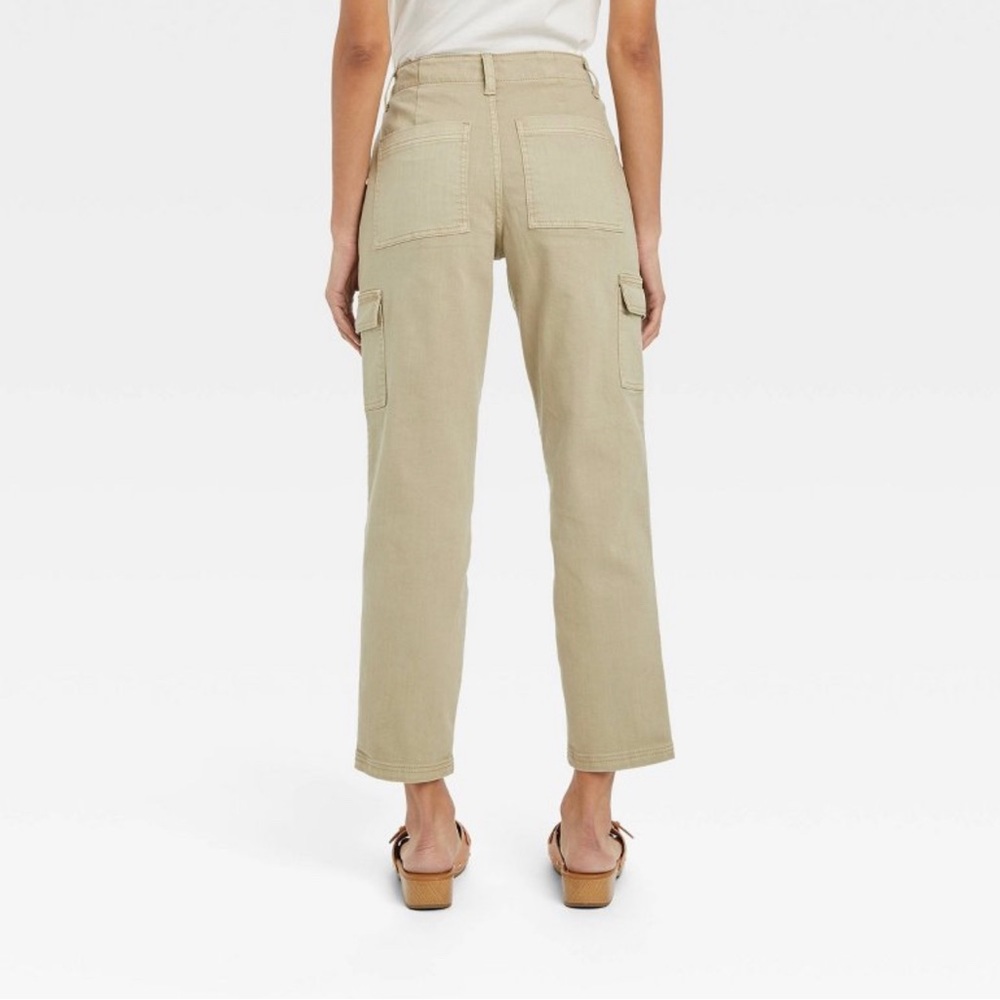 Women's High-Rise Boyfriend Cargo Pants |  Universal Thread™ | 10